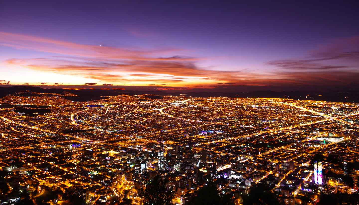 Kolumbien - Bogota at sunset from above