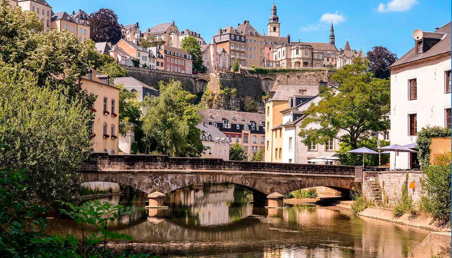 Luxemburg - Think-Luxembourg-Grund-183909539-tibu-copy