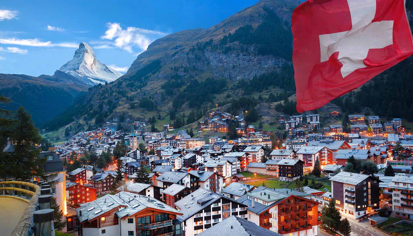 Schweiz - Think-Switzerland-Country-Zermatt-Matterhorn-486574518-extravagantni-copy