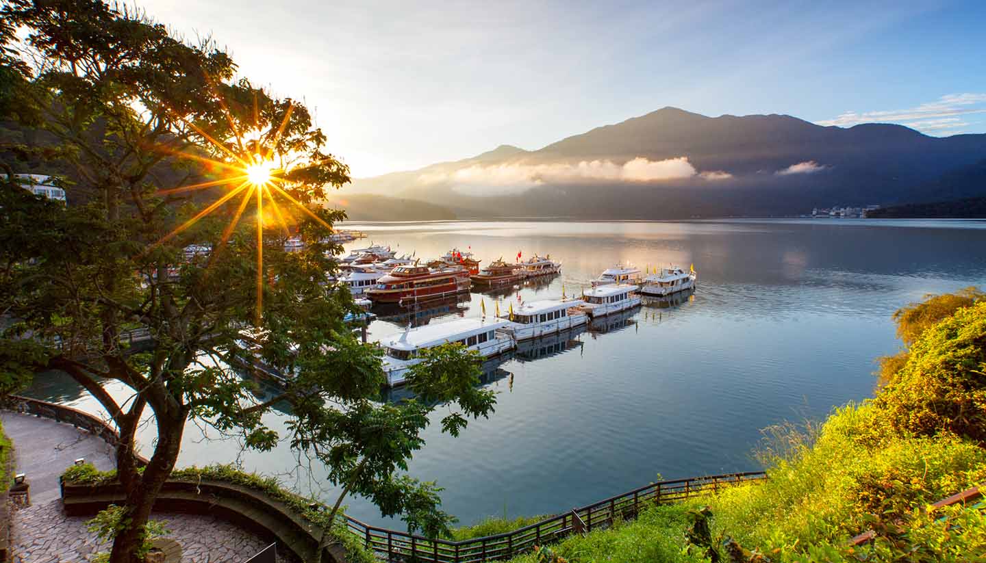 Taiwan (China) - sunrise at  sun moon lake