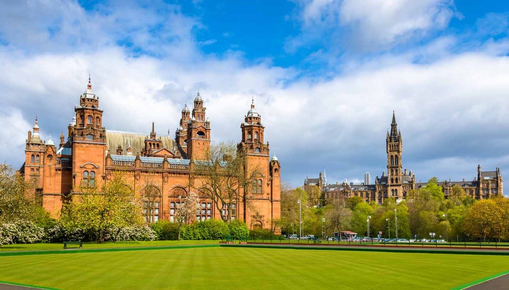 Schottland - Kelvingrove Museum and Glasgow University - Scotland