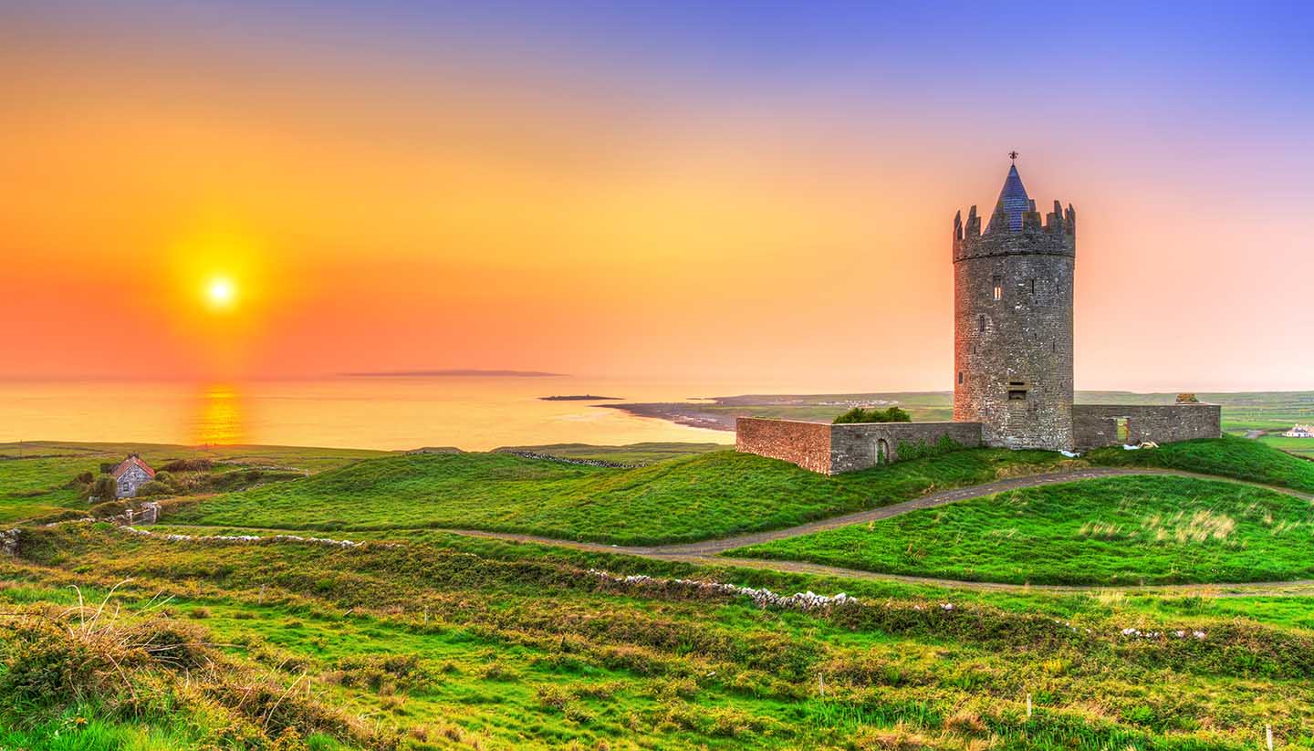 Irland (Republik) - shu-Ireland-Clare-DoonagoreCastle-244049320-Patryk-Kosmider-copy