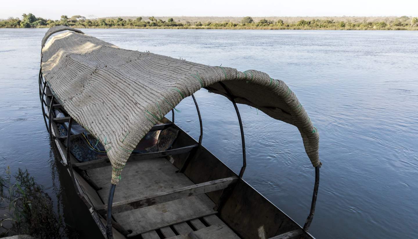 Niger - shu-Niger-Pirogue-610181093-Picattos-copy