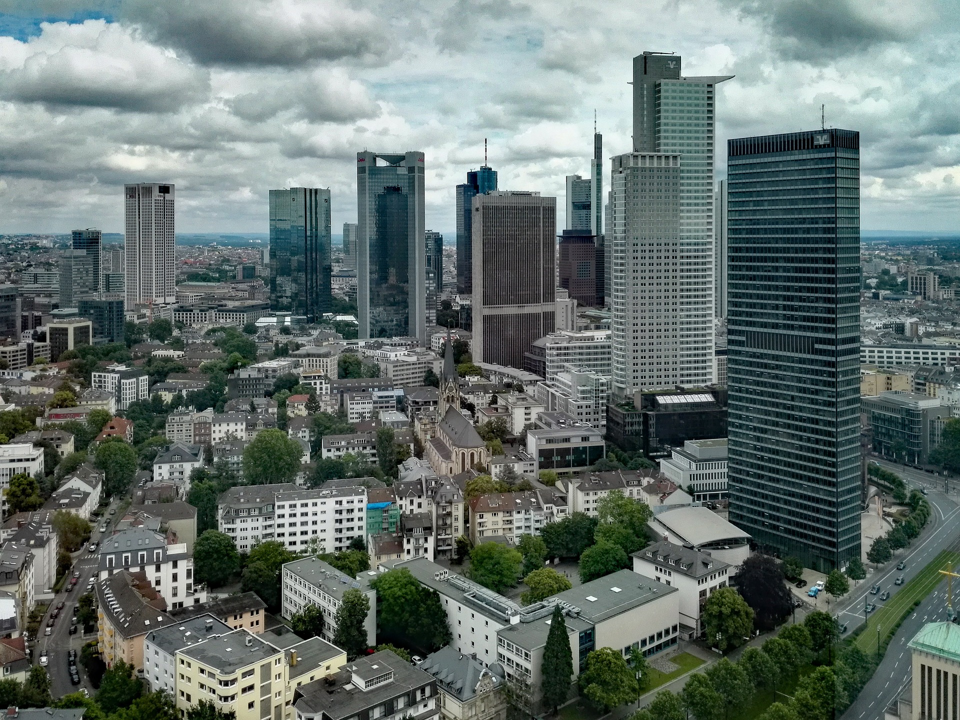 Abbildung_4_Die_Frankfurter_Skyline_ist_beeindruckend_Am_n_chstuFYyGQ