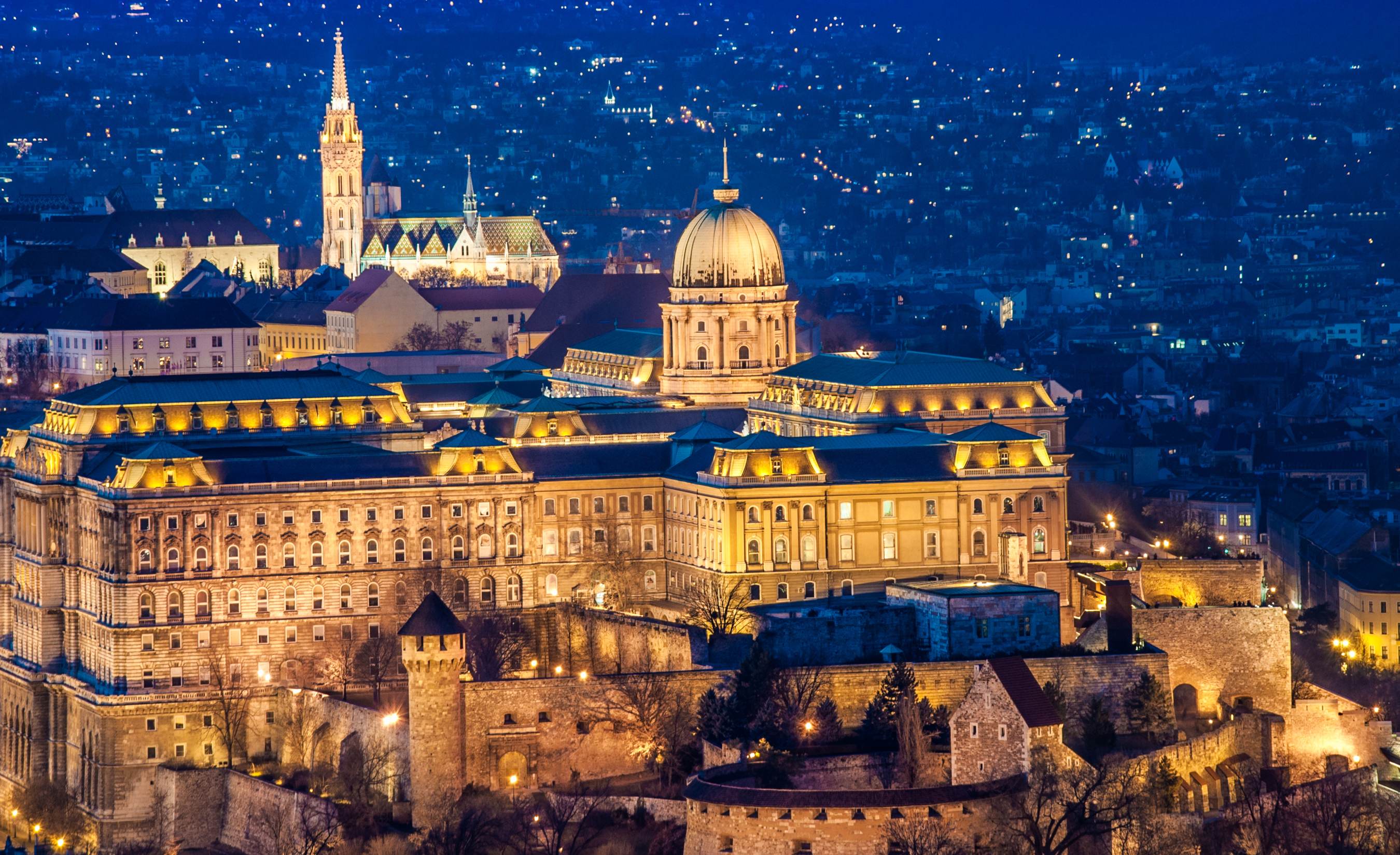 Budapest Schloss in der Nacht