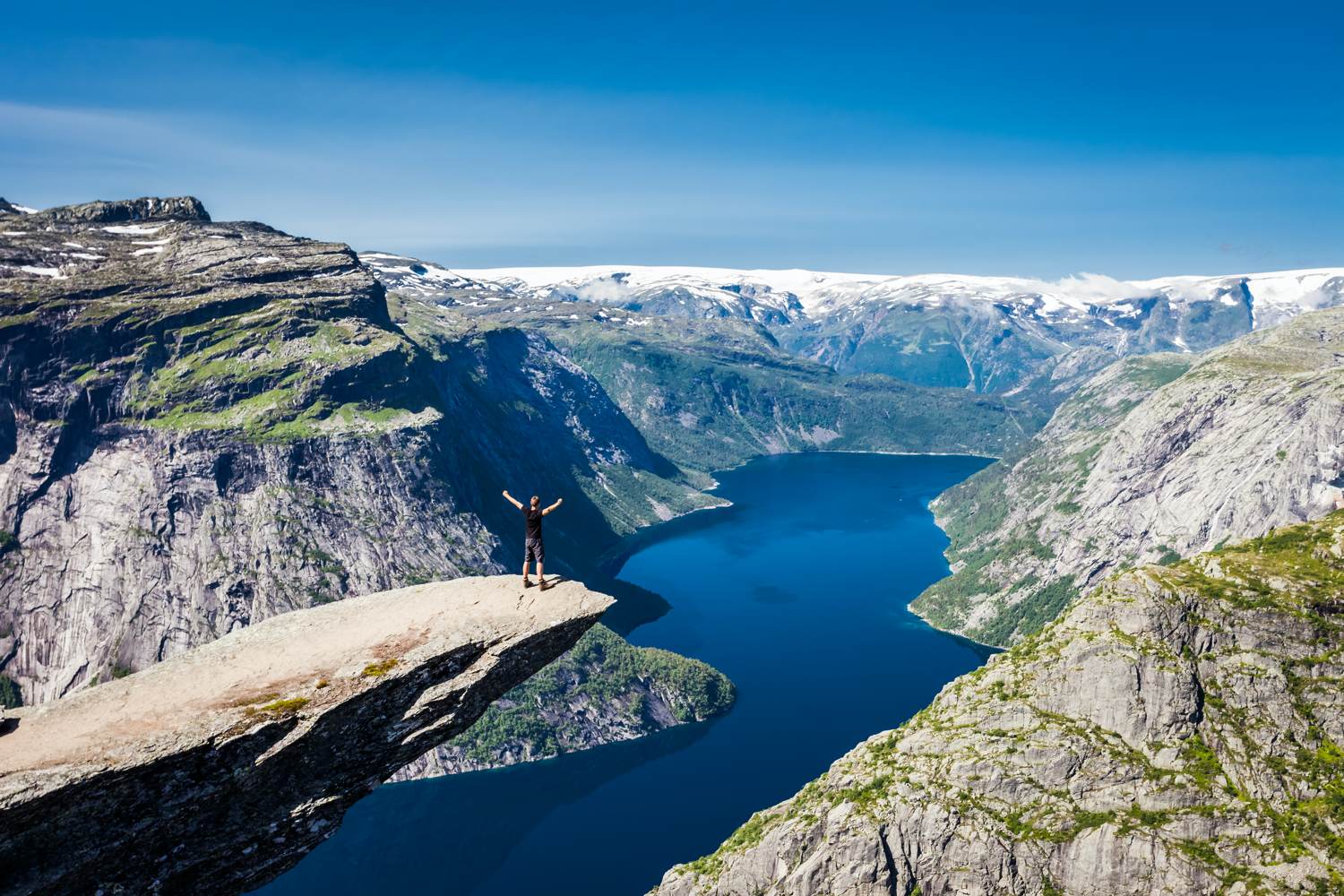 Der Trolltunga Felsvorsprung in Norwegen