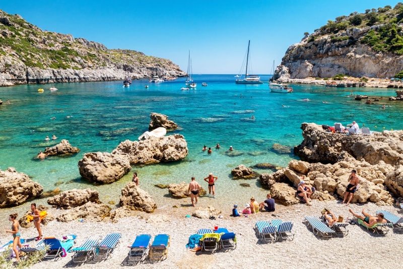 Die wunderschöne Anthony-Quinn-Bucht auf Rhodos